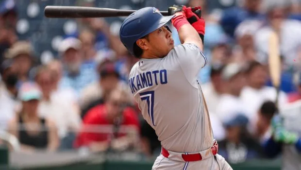 ブルージェイズ・岡本和真、17試合ぶりの25号！442フィート特大弾で新人記録を樹立