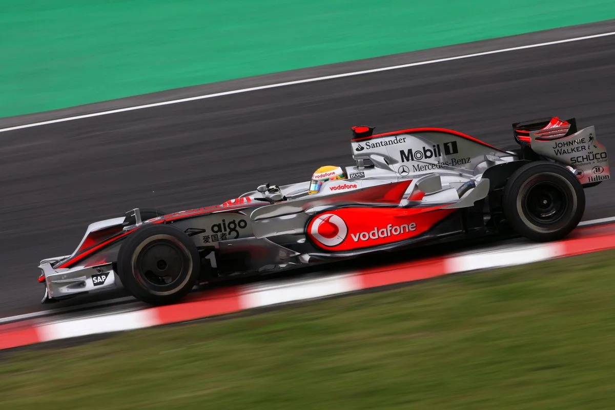 ピアストリ、2008年型マクラーレンを体験「顔がほころんだ」旧車の魅力と現代F1のギャップ