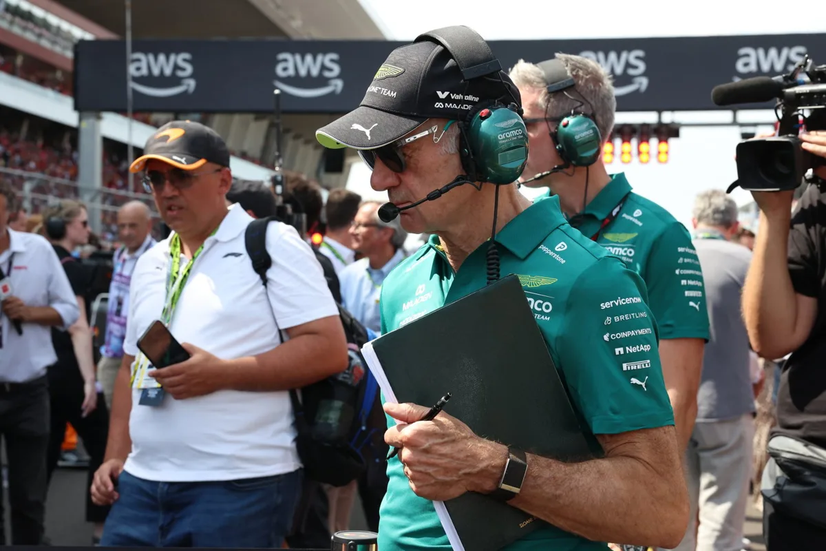 アストンマーティンが第1段階アップグレードでF1中団に警告、アロンソ躍進