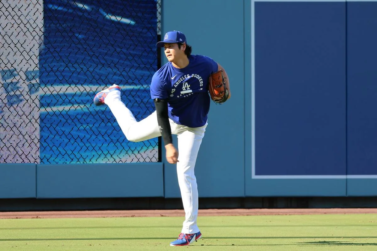 大谷翔平、本拠地でキャッチボール再開！ブルペンでシャドーも披露しファン熱狂