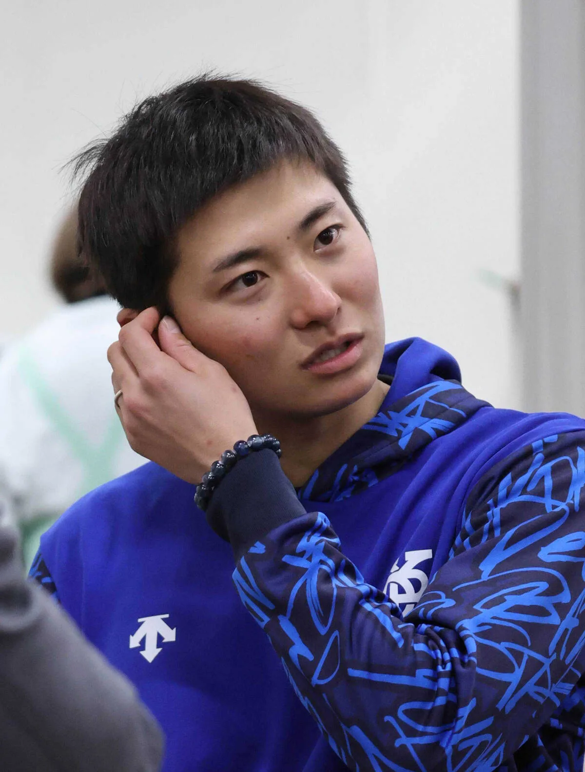 原優介騎手が落馬で右足負傷、16日は全9鞍乗り替わりに