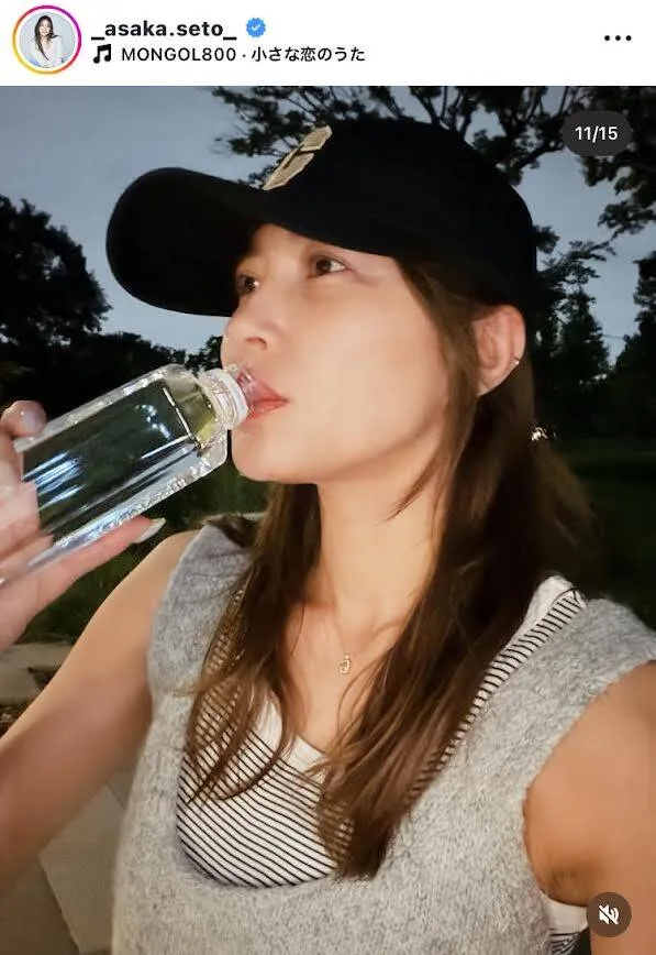 49歳・瀬戸朝香、ノースリーブ×スケボー姿が話題！若々しすぎる投稿に反響