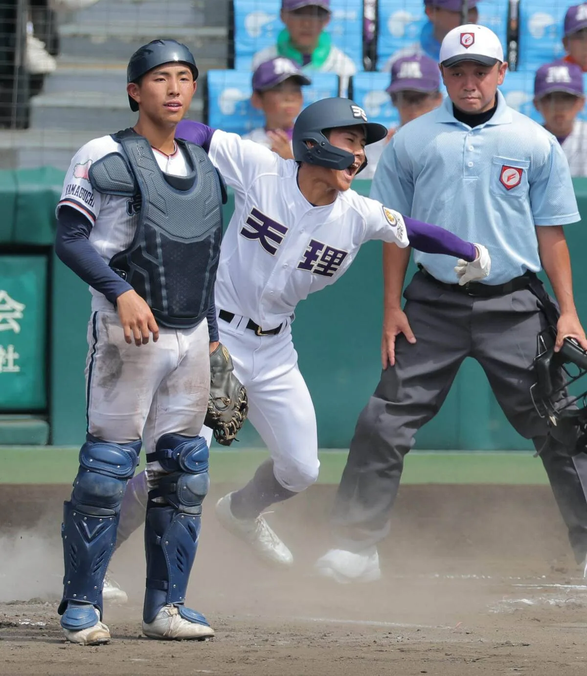 天理が6回に一挙4得点！0-3から逆転で甲子園3回戦突破